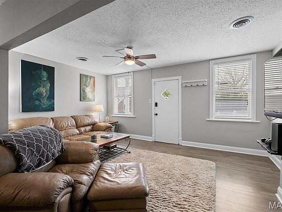 3rd image of 2725 January Ave