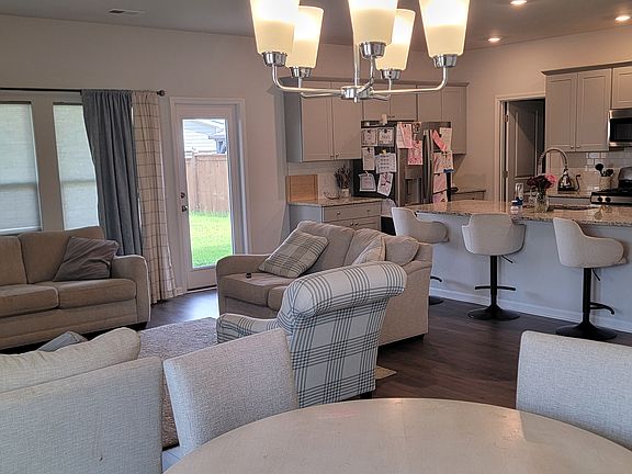 5th image of 101 Whisper Dr #1
