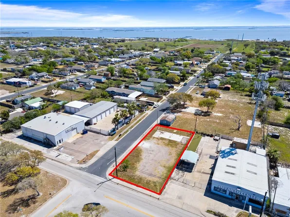 801 Waldron Rd, Corpus Christi, TX 78418