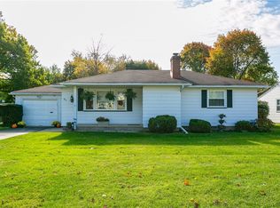 37 Willowen Dr, Rochester, NY 14609