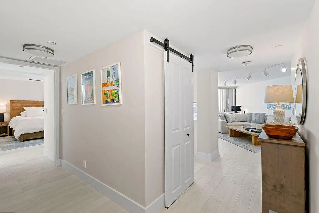 2 bed, 2.0 bath, 1340 sqft, $7,400 — Photo 2