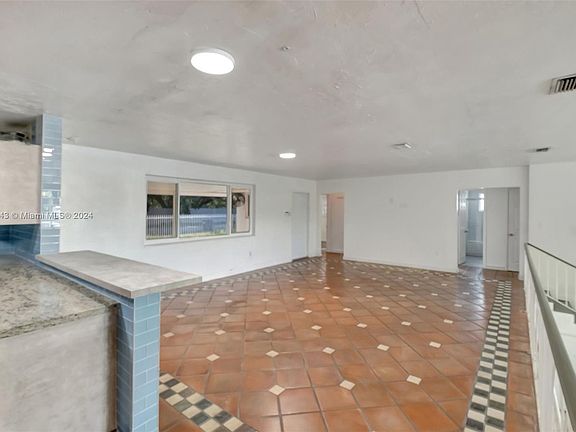 5th image of 13980 NW 14th Ave
