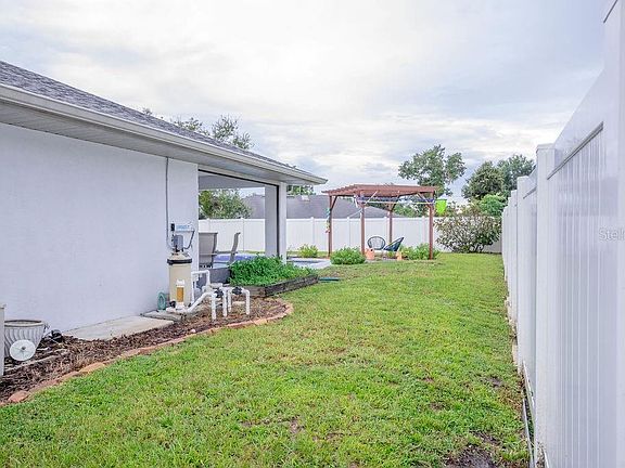 3rd image of 1149 Barbados St