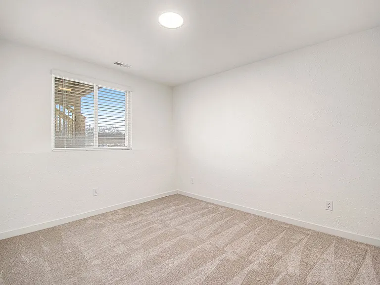 7320 Sessile Cir — Photo 16