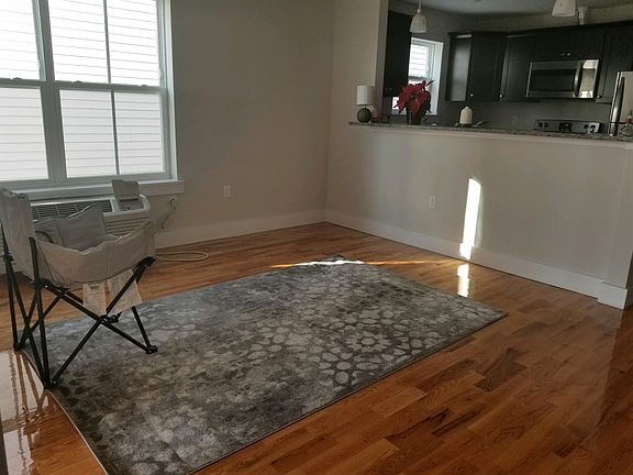 4th image of 134 142 Sussex Ave #310
