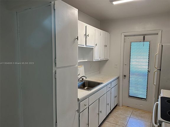 3rd image of 1500 S 20th Ave #11