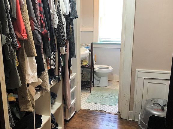 5th image of 1500 W 37th St APT 5