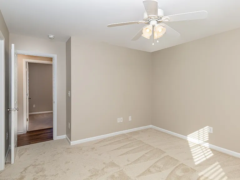 89 Forest Island Ave — Photo 8