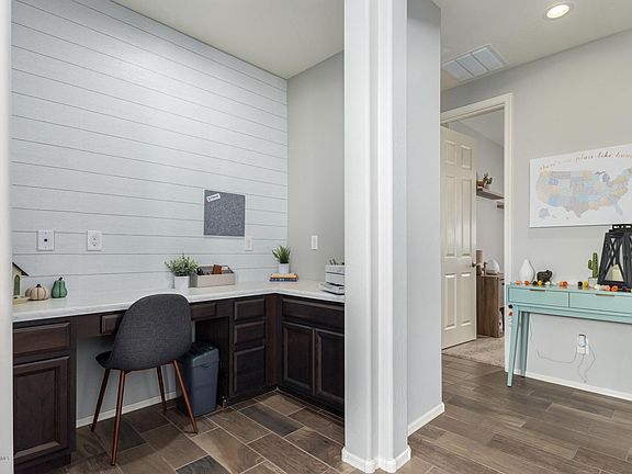 5th image of 25804 N Thornhill Dr