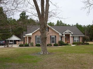 615 Benjamin Rd, Claxton, GA 30417