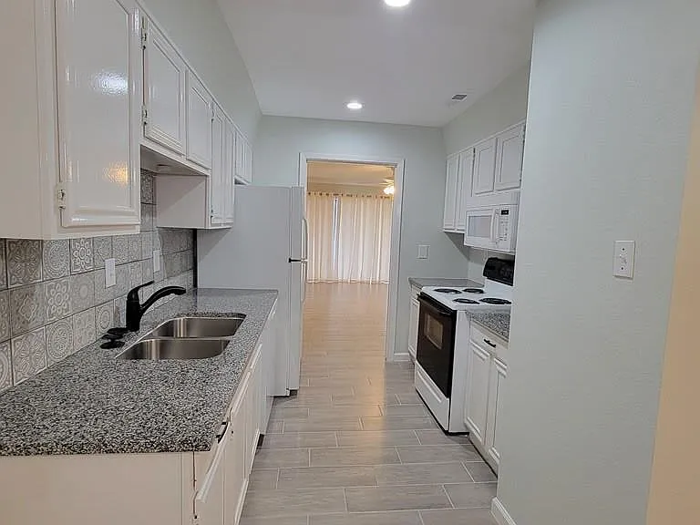 401 Boca Chica Blvd #502 — Photo 3