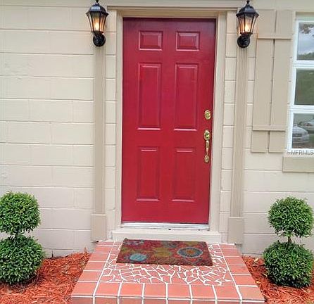 3rd image of 9 Poinsettia Dr