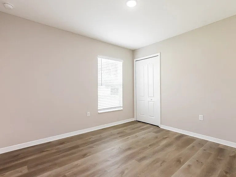 1873 Kingsmill Dr — Photo 14