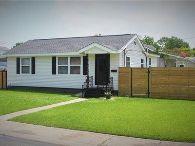 428 Huntlee Dr, New Orleans, LA, 70131