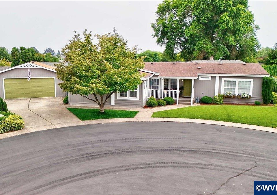 1st image of 3430 Hiddenview Ln NE #7
