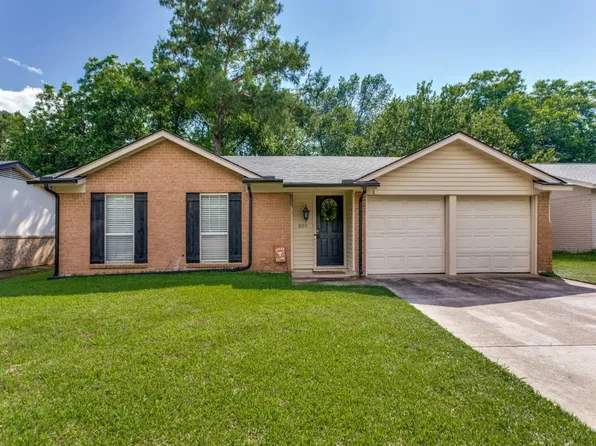 809 Meadowlark Dr, Mansfield, TX 76063