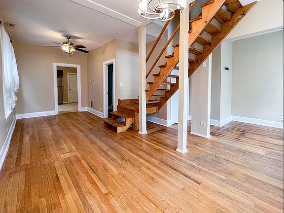 2nd image of 2736 N Wilton Ave #2