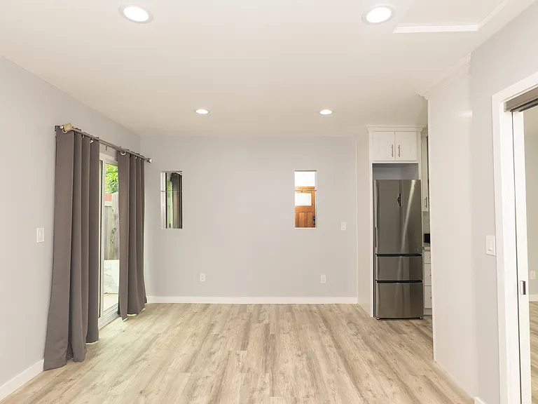 5182 Canoga Ave — Photo 19