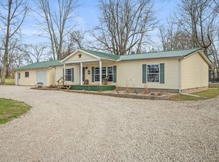 101 Archer Ave, Marshall, IL 62441