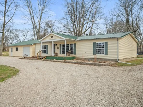 101 Archer Ave, Marshall, IL 62441