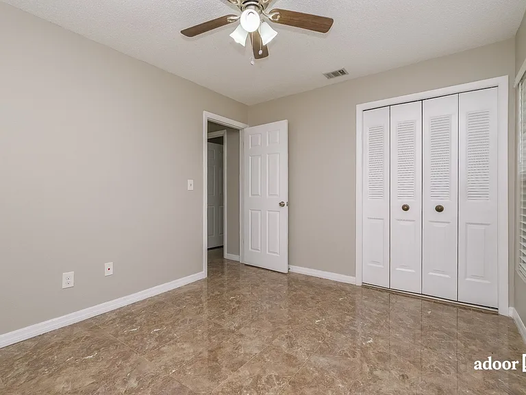 2210 Valleybrook Ave — Photo 8