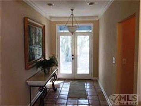 5th image of 4307 Jackson View Dr