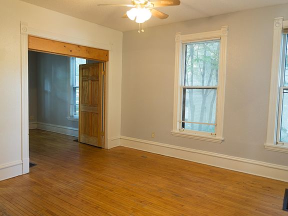 3rd image of 723 13th Ave SE #1