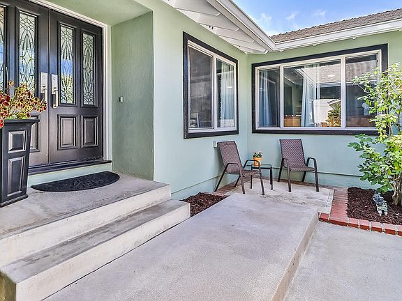 5th image of 2746 Velarde Dr