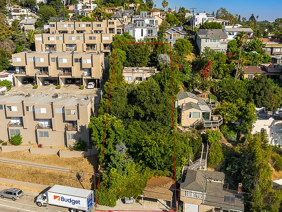 2nd image of 1720 Griffith Park Blvd