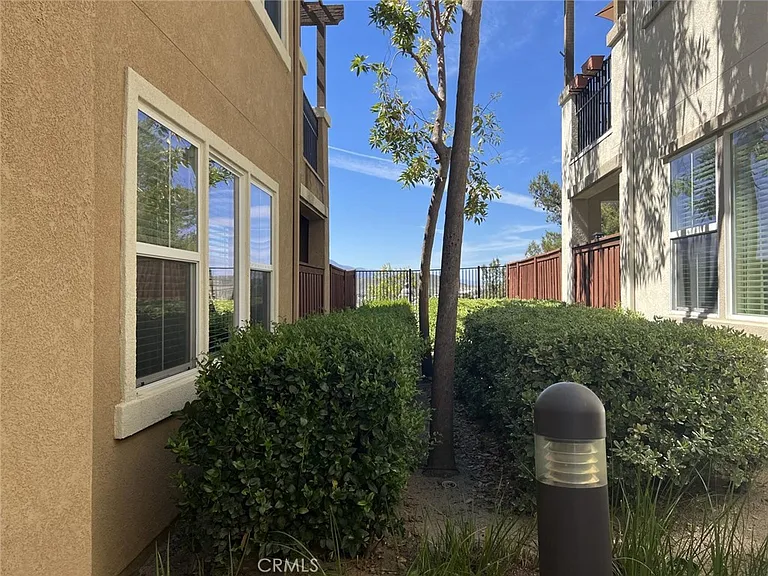 15329 Oak Tree Dr — Photo 3