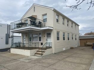 7 S Gladstone Ave, Margate, NJ 08402