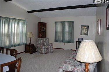 4th image of 2088 S Park Ln