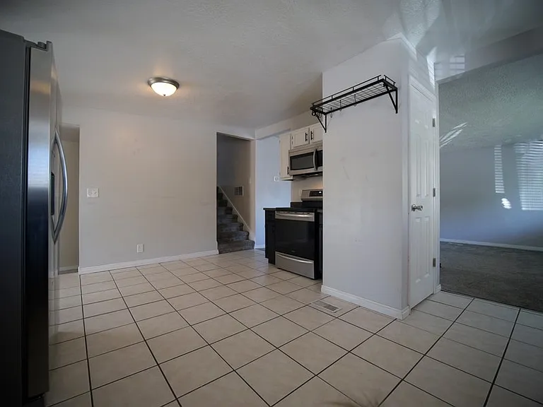 3292 S 4400 W — Photo 9
