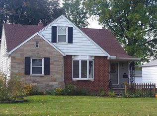 1574 Northview Rd, Rocky River, OH 44116