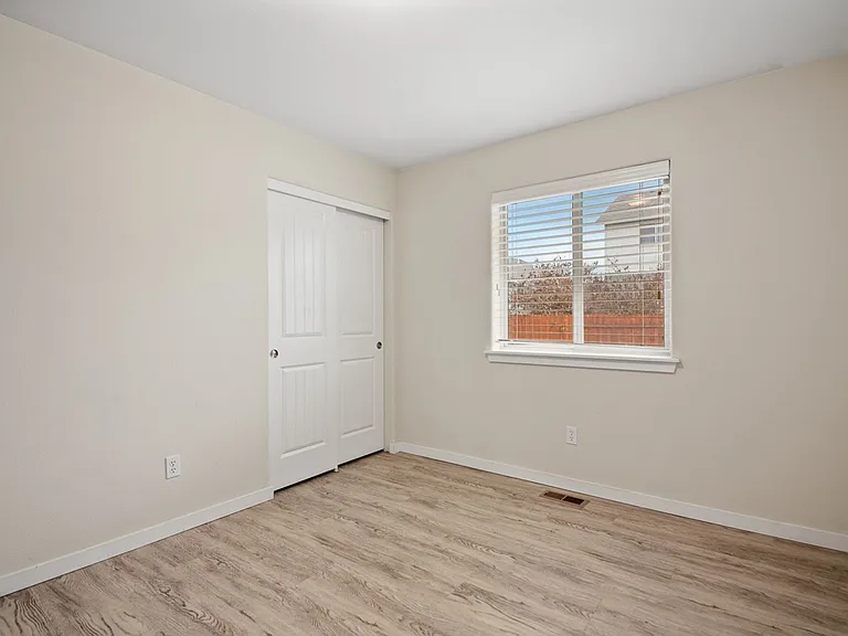 953 SW 25th Ln — Photo 21