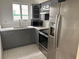 2754 SW 13th St, Miami, FL