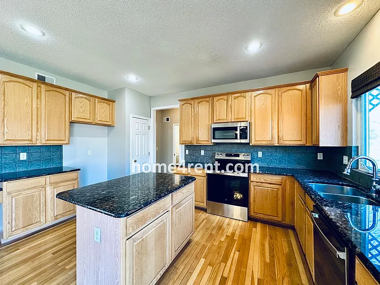 15252 W 158th Ter — Photo 14