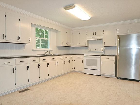 4th image of 1279 N Hoots Rd