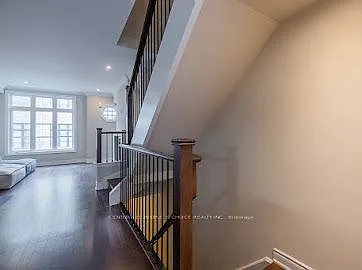 2037 Queensborough Gate — Photo 6
