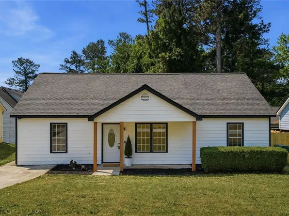 9127 Clubhouse Dr, Riverdale, GA 30274