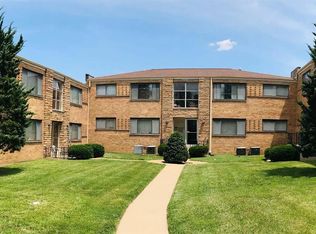 8502 Titchfield Ct APT C, Saint Louis, MO 63123