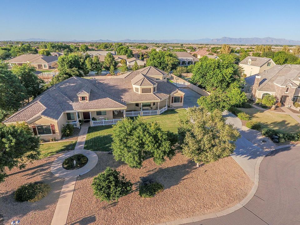 1st image of 21362 E Orchard Ln