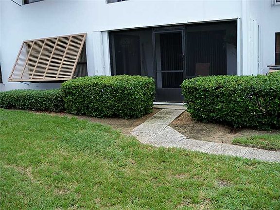 2nd image of 6175 Mirror Lake Dr #102