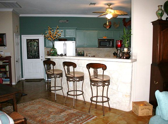 4th image of 600 Oak Hollow Dr