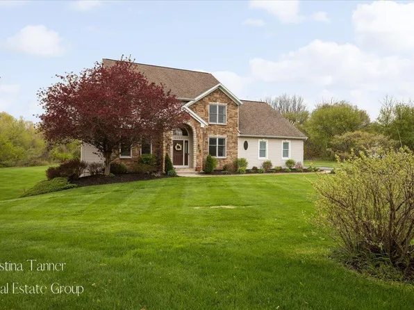 4797 Sunflower Ridge Dr NE, Ada, MI 49301
