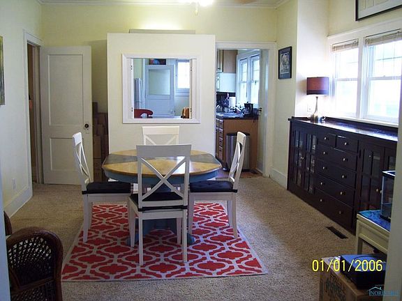 4th image of 223 Clay St