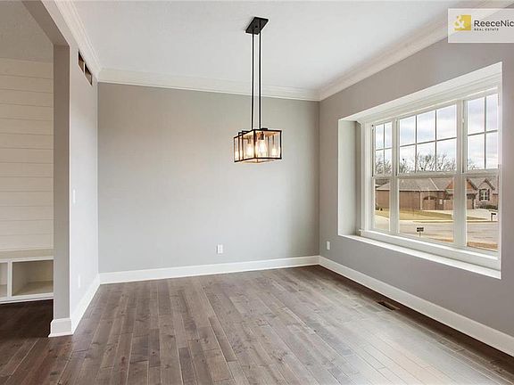 Light & Bright Dining Space