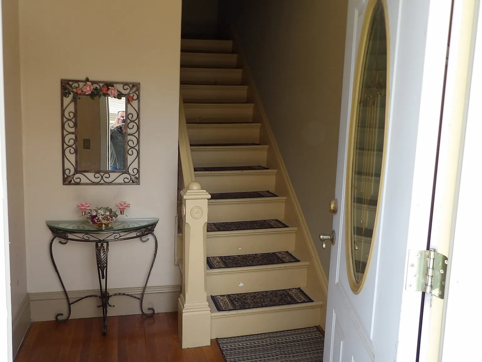 50 Chapin St — Photo 3
