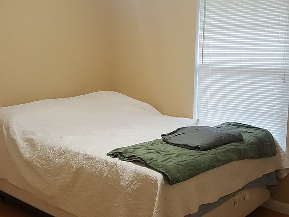 4th image of 5615 NW 61st Ln