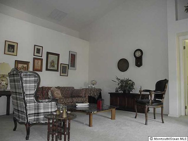 2nd image of 1046 Buckingham Drive #B